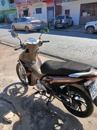 Honda Biz 125 completa cor marron metalica 2021 linda valor 13.900