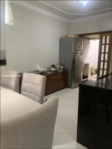 Casa para Venda em Limeira, Jardim Ernesto Kuhl, 3 dormitórios, 2 banheiros, 2 vagas