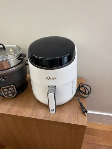 Air frayer Oster Digital 3.2 L e panela de arroz com item cozimento a vapor