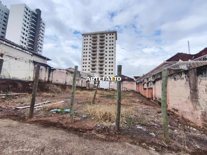 Terreno à venda em Franca, Centro, 303m²