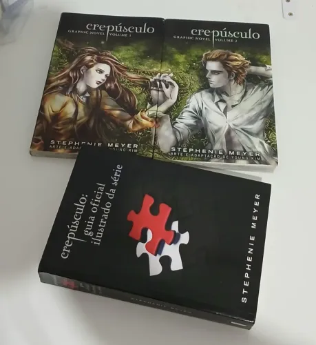 Crepúsculo grafic novel + Guia Ilustrado da saga