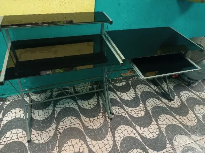 2 MESAS DE VIDRO