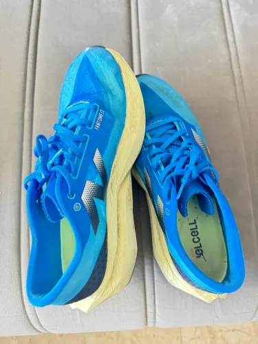 Tênis new balance rebel 42 usado