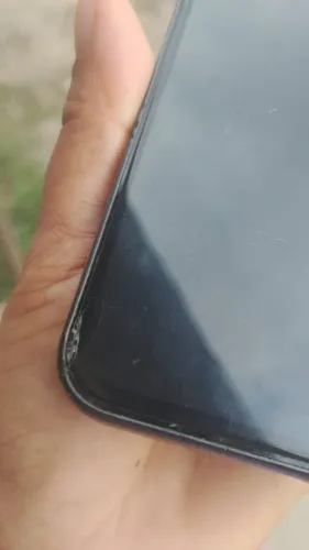 Vendo um celular da samsung  128 gb no valor De 300 reias..