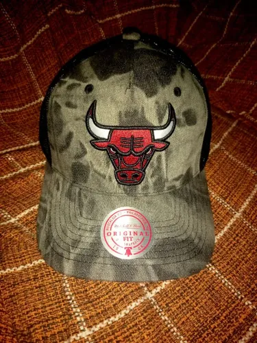 Bone bulls mitchell and ness oficial tel atrás novo