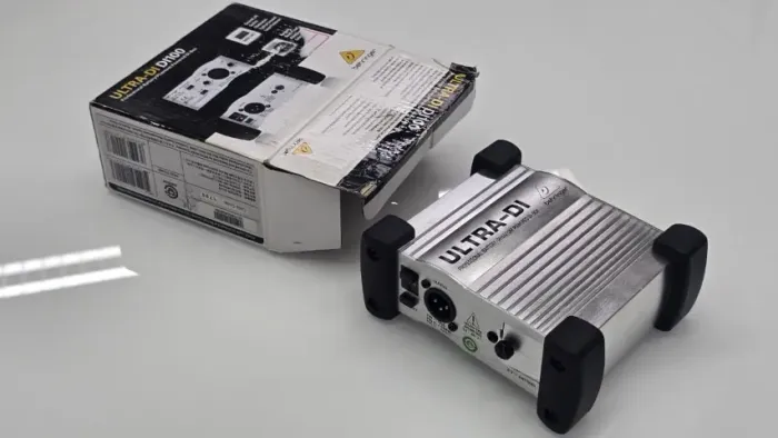 Direct Box Ativo Behringer Ultra-DI DI100 (Na Caixa / Como Novo)