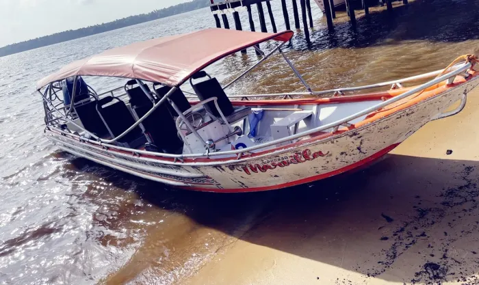 Vende-se lancha