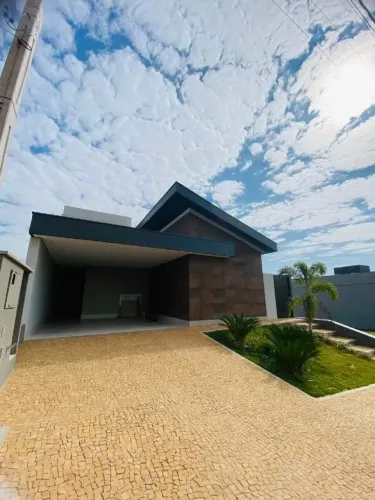 Casa Residencial para Alugar em Marília/SP (3 suítes) no Vale Verde