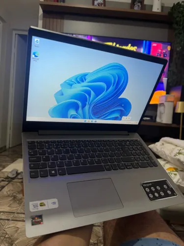 Notebook Ryzen 3 8GB NVME 256GB e placa de vídeo