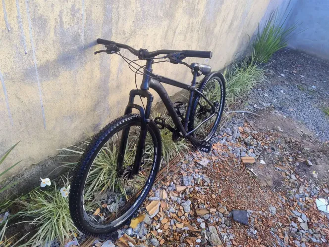 BICICLETA GTSM1 A17 ARO 29 PRETO/GRAFITO TAM 17