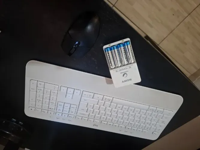 Kit Mouse gamer e teclado logitech sem fio