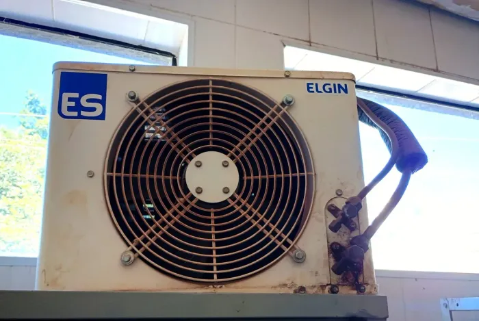condensadora Elgin ESM-2125-ETE está funcionando perfeitamente