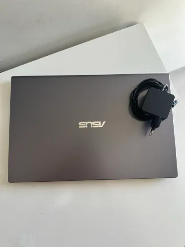 Notebook ASUS X515EA-BR3926W | Intel Core i3 | SSD NVMe | Muito Conservado