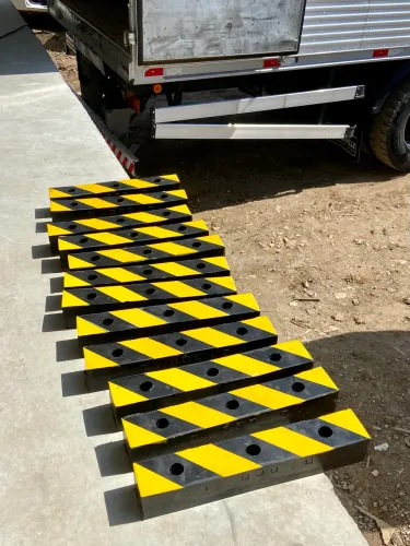 Batentes para docas / caminhões 
