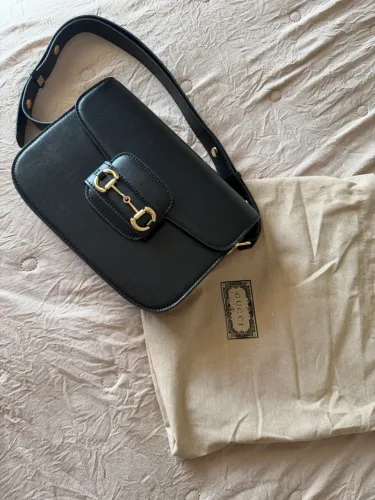 Bolsa de ombro preta