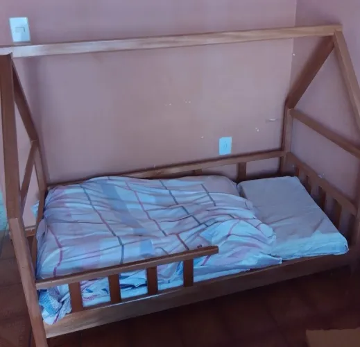 Mini cama montessoriana