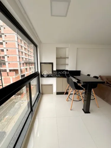 APARTAMENTO COM 2 QUARTOS NO PEREQUÊ