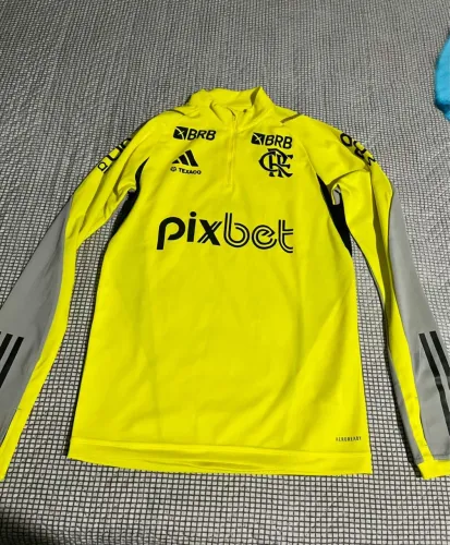 Casaco corta vento do Flamengo.