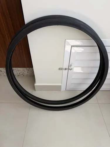 Par de pneus novos para bicicleta speed