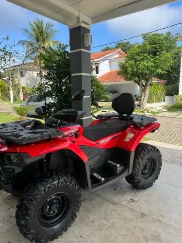 Quadriciclo Cforce 