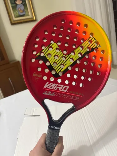 Raquete de Padel Vairo Rebel 30mm do ano 2000