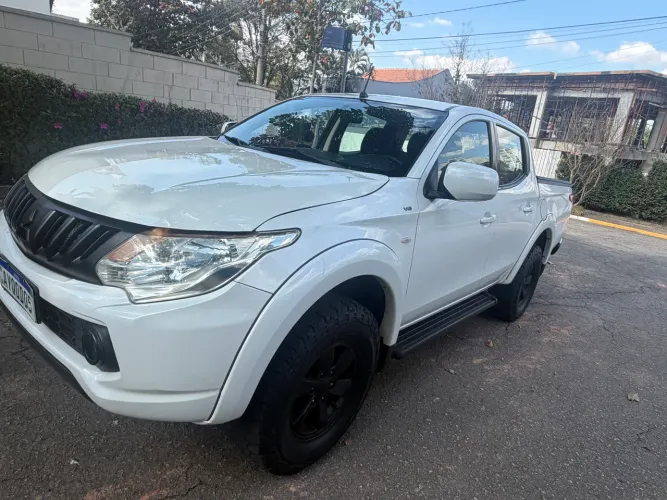 Mitsubishi L200 Triton Sport GLS 2.4 CD Diesel Aut. 2018