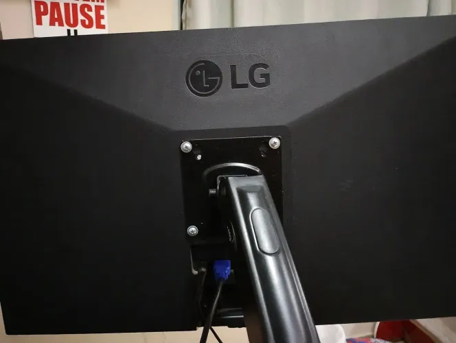 Vendo monitor LG 27