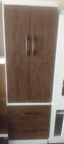 Multiuso de duas portas com gaveta