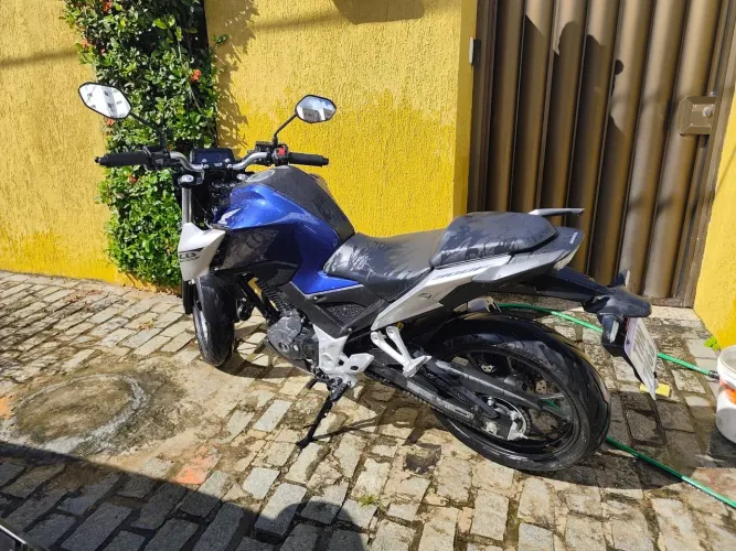 Moto cb Twister