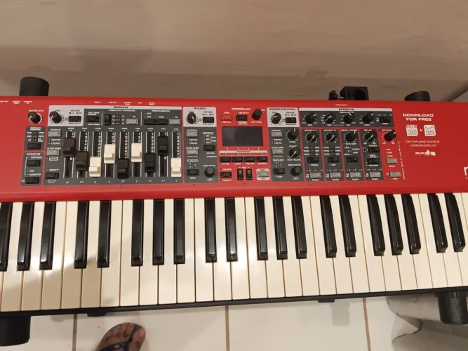 Teclado nord electro 6