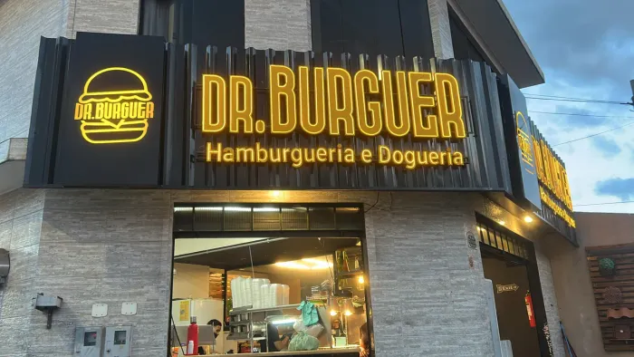 Vaga para cozinha de hamburgueria 
