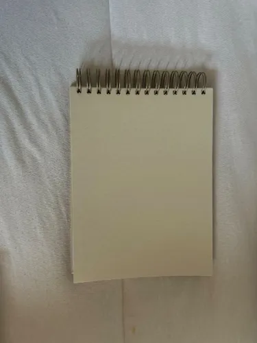 Álbum / caderno scrapbook marfim