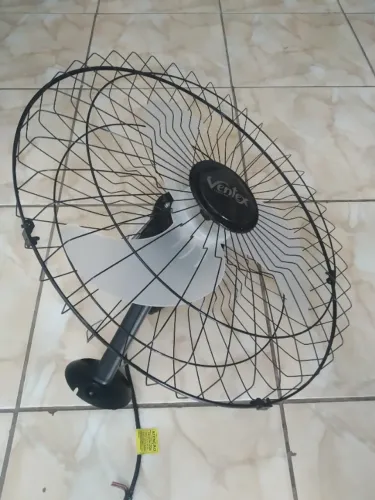 Ventilador de parede com suporte