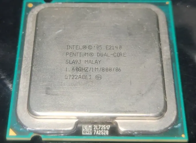 Intel Pentium Dual-Core E2140 SLA93