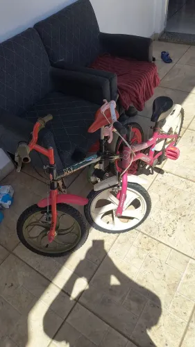 vendo duas bicicletas infantil