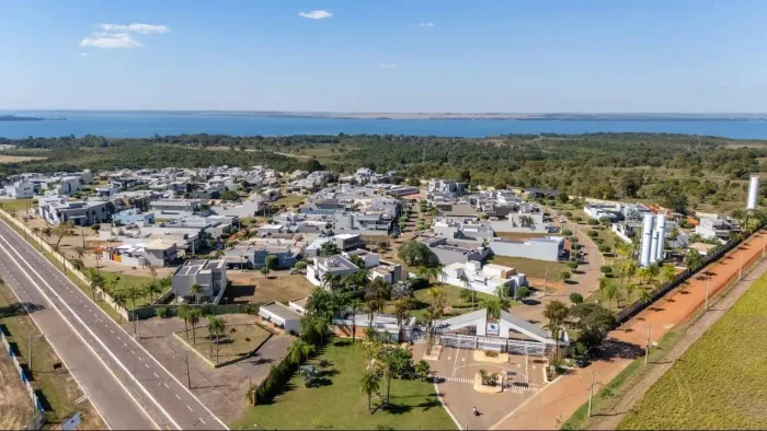 Terreno - Condomínio Village do Lago - Três Lagoas / MS