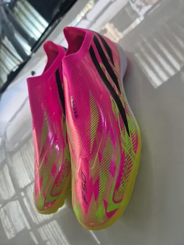 Chuteira Adidas F50 Hyperfast Laceless