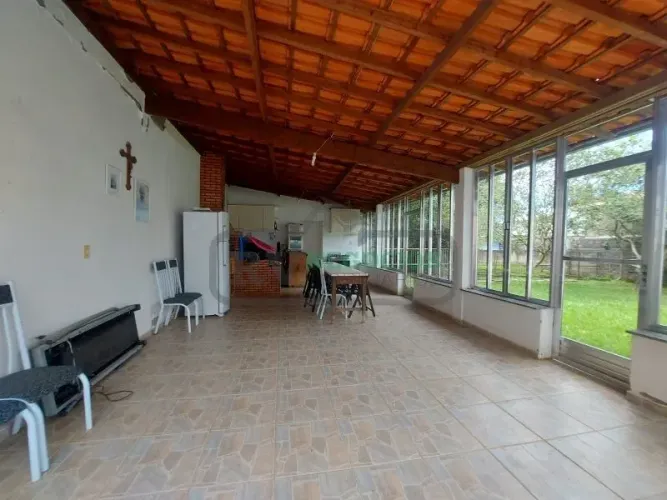 RV-MAR580 CASA AMPLA EM SÃO PEDRO COM ESPAÇO PARA FAZER PISINA