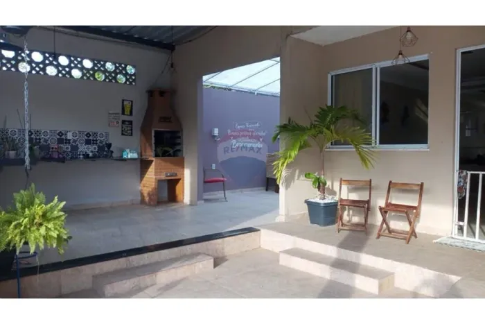 "Luxo e Conforto: Casa Única em Alagoinhas-BA"