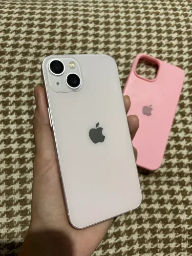 iPhone 13 impecável