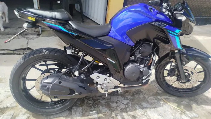 Troco FZ25 2024 em MT-03