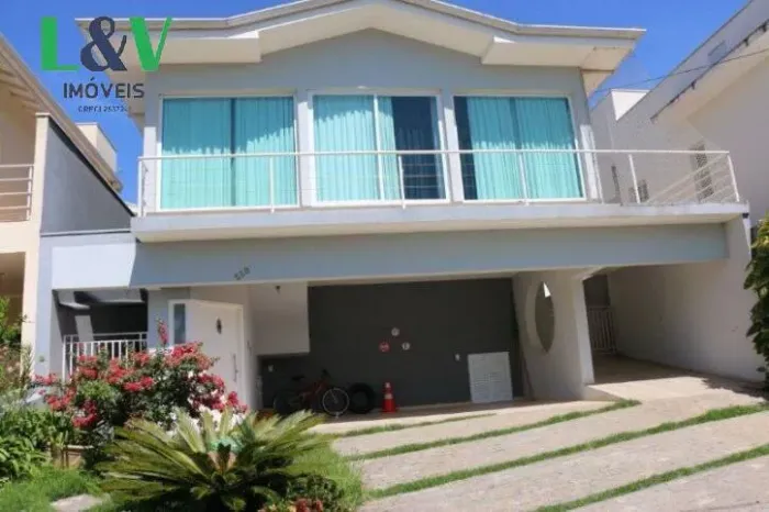 Casa em Condomínio