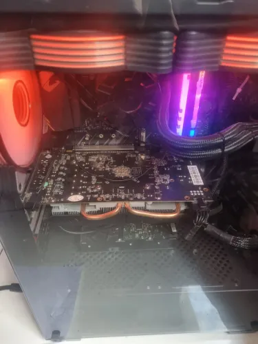 Rx 560 XT 8 gb semelhante a RX 580e gtx 1650