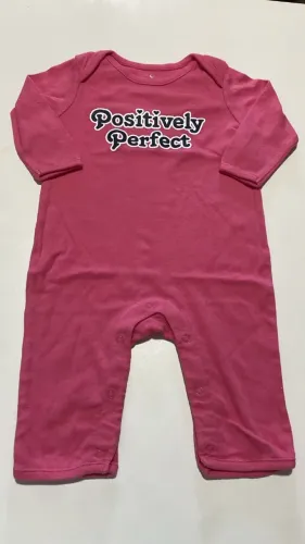 Macacão old navy tamanho 3-6 meses importado (desapego)