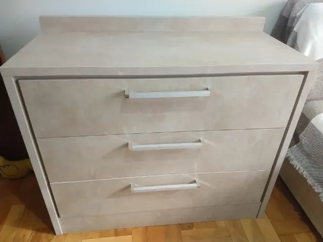Cômoda com 3 gavetas