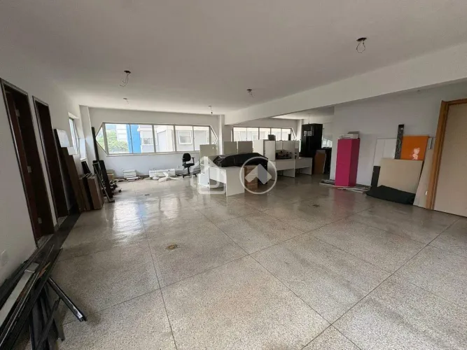 Sala Comercial para Aluguel no Lourdes (BH)  110 m² com Infraestrutura Completa