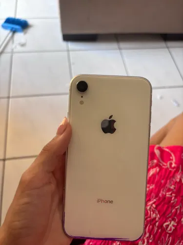 iPhone XR 128 branco