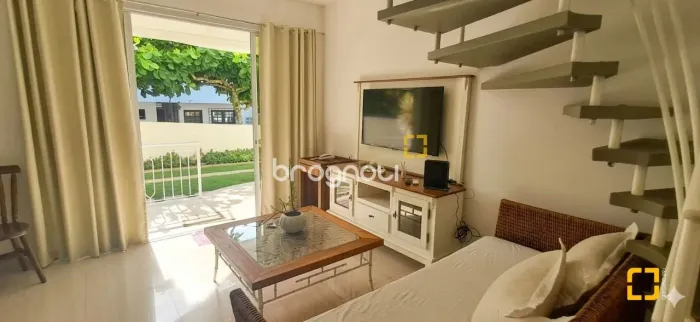 Brognoli Vende - Casa em condominio com 2 suítes em Canasvieiras a 150 metros da Praia
