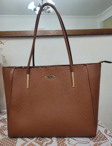 Bolsa Chenson de ombro, original. Cor caramelo