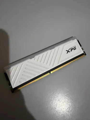 Memória ram 8gb 3200mhz XPG BRANCA RGB